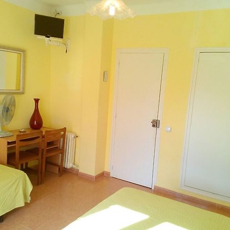 Hostal Lleida Calafell Dış mekan fotoğraf